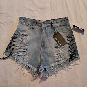Fashion Nova girls size Large distressed cuttoff shorts, new